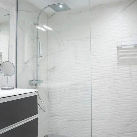 Apartment In 200m To The ! *